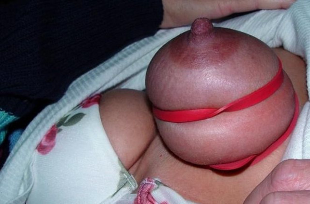 Travail des seins5 (210)