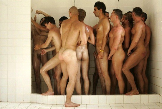 vest-Men-in-the-shower-1.jpg