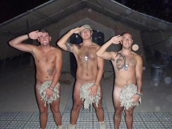 soldats-nus.jpg