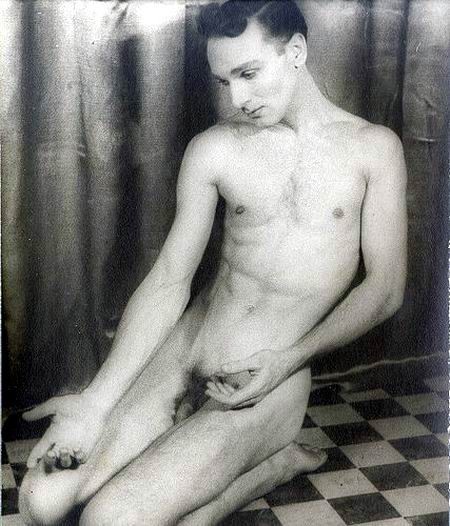 gay-vintage-posing-69.jpg