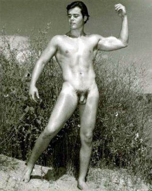 gay-vintage-posing-41.jpg