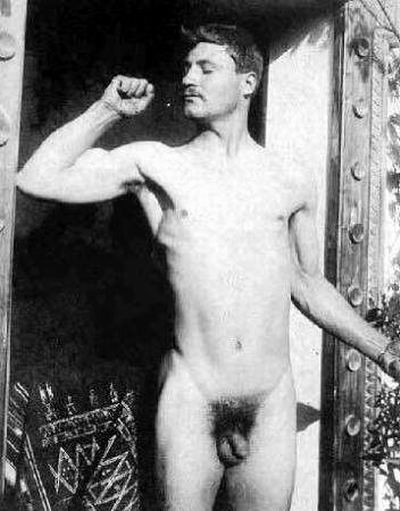 gay-vintage-posing-42.jpg