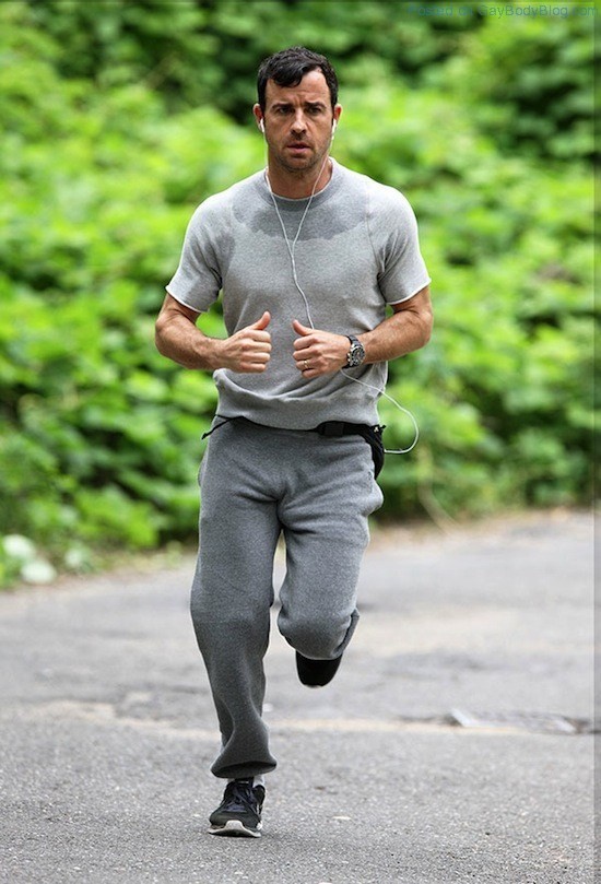 Justin-Theroux-And-His-Bulge-1.jpg