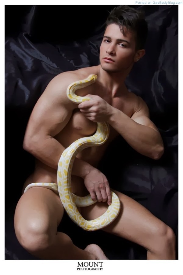 Slithering-Sexiness-With-Anthony-At-Mount-Photography-4.jpg