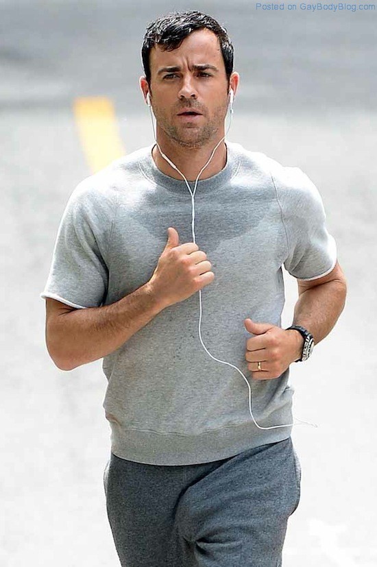 Justin-Theroux-And-His-Bulge-5.jpg