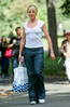 cameron-diaz-handstand-10-big.jpg