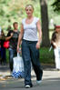 cameron-diaz-handstand-8-big.jpg
