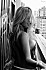 blonde-sexy-balcon-poitrine